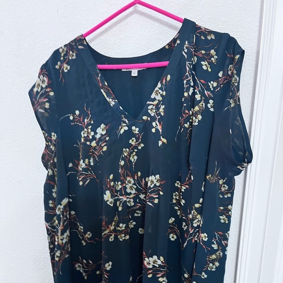 Dark green with yellow flowers sleeveless top size 2x - Picture 2 of 10